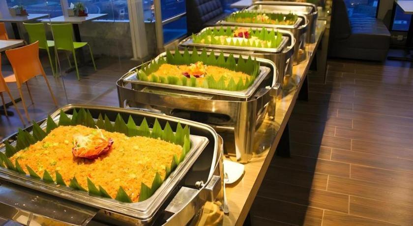 棉兰爱马仕皇宫酒店 外观 照片