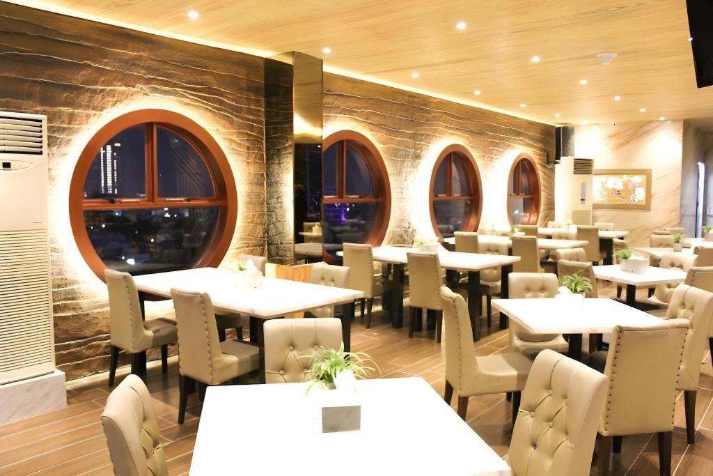 棉兰爱马仕皇宫酒店 外观 照片